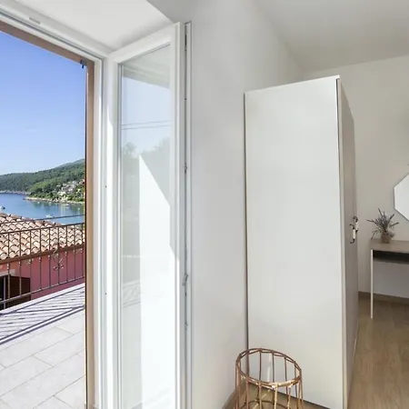 Oliva Vilea In Sveta Marina - Haus Fuer 8 Personen * Labin (Istria)