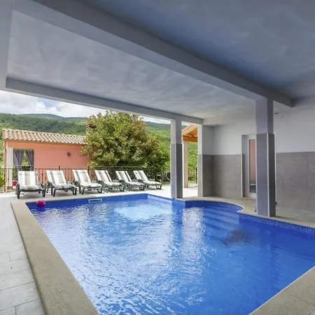 Oliva Vilea In Sveta Marina - Haus Fuer 8 Personen *